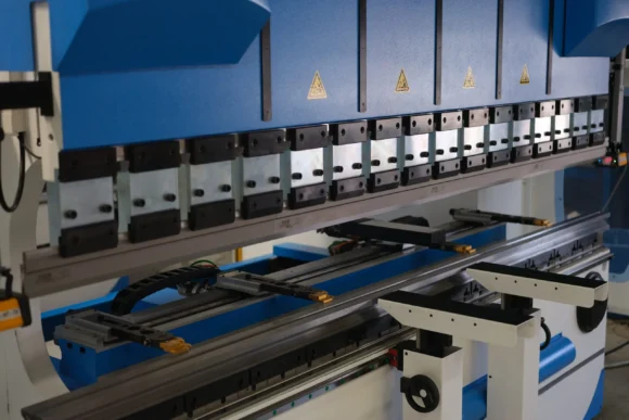 PFO Series Farina Pressbrakes - Image 6